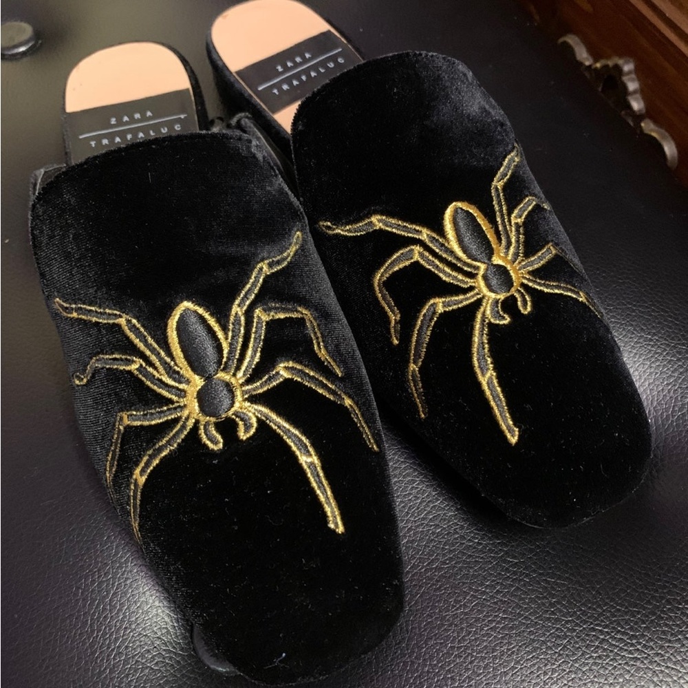 Zara spider slip-on loafers